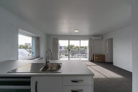 Photo of property in 3/2 Ruakiwi Road, Hamilton Lake, Hamilton, 3204