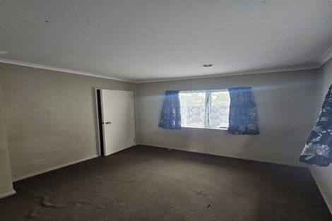 Photo of property in 86 Reeves Road, Pakuranga Heights, Auckland, 2010