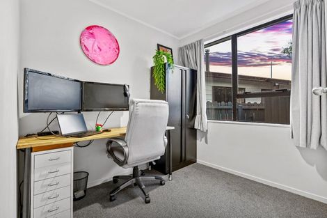 Photo of property in 239 Waitemata Drive, Ranui, Auckland, 0612