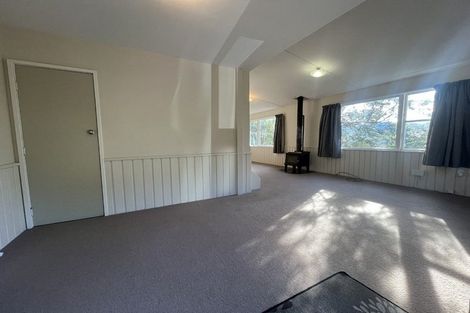Photo of property in 82 Moeraki Road, Maoribank, Upper Hutt, 5018