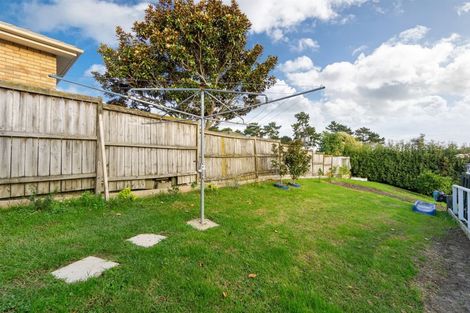 Photo of property in 44 Glenbervie Crescent, Massey, Auckland, 0614