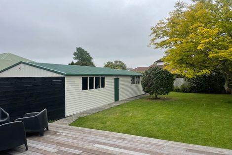 Photo of property in 18 Greendale Avenue, Avonhead, Christchurch, 8042