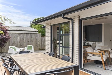 Photo of property in 25b Karaka Street, Merrilands, New Plymouth, 4312