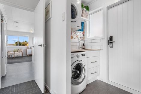 Photo of property in 117b Ngatai Road, Otumoetai, Tauranga, 3110