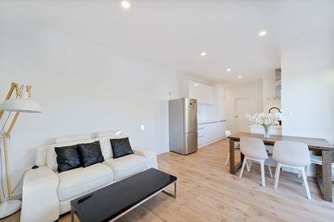 Photo of property in 25 Gilbransen Road, Kumeu, 0810