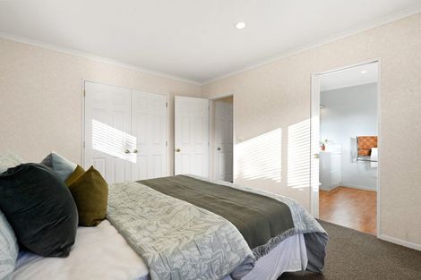 Photo of property in 10 Dorchester Place, Nawton, Hamilton, 3200