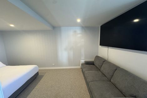 Photo of property in 174 Nevay Road, Karaka Bays, Wellington, 6022