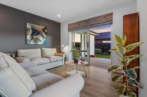 Photo of property in 12 Gerard Place, Rangiora, 7400