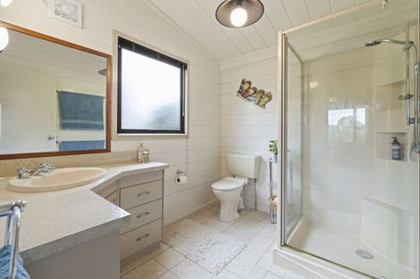 Photo of property in 6 Byron Place, Whalers Gate, New Plymouth, 4310