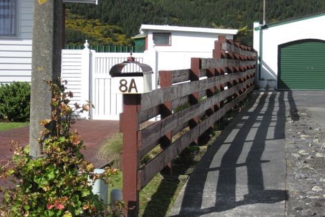 Photo of property in 2/8 Kew Grove, Wainuiomata, Lower Hutt, 5014