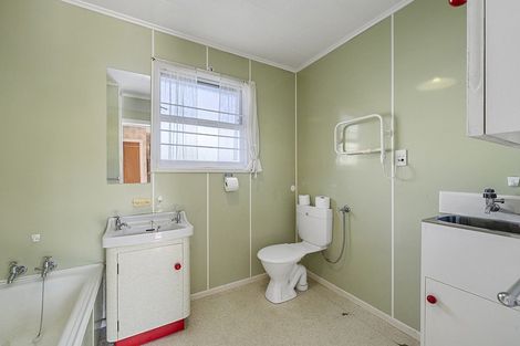 Photo of property in 65a Alexander Road, Raumati Beach, Paraparaumu, 5032
