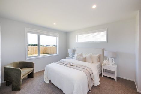 Photo of property in 68 Atlantic Drive, Fitzherbert, Palmerston North, 4410