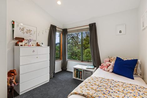 Photo of property in 1/16 Glade Place, Birkenhead, Auckland, 0626