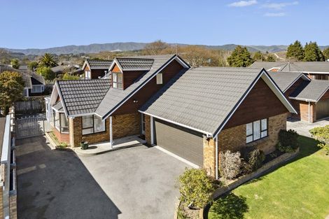 Photo of property in 3 Comeskey Grove, Elderslea, Upper Hutt, 5018