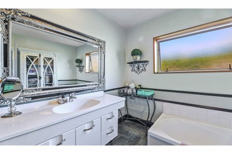 Photo of property in 11 Canon Stack Place, Kaiapoi, 7630