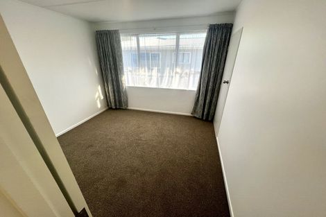 Photo of property in 12 Palliser Place, Milson, Palmerston North, 4414
