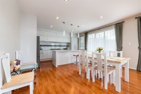 Photo of property in 10a Merchant Avenue, Te Atatu South, Auckland, 0610