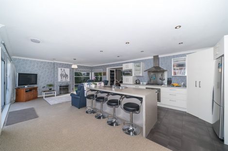 Photo of property in 3 Manhattan Court, Kelvin Grove, Palmerston North, 4414