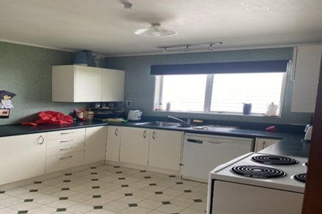 Photo of property in 110 Taylor Terrace, Tawa, Wellington, 5028