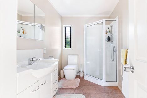 Photo of property in 58 Garton Drive, Massey, Auckland, 0614