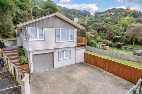 Photo of property in 34 Kowhai Street, Wainuiomata, Lower Hutt, 5014