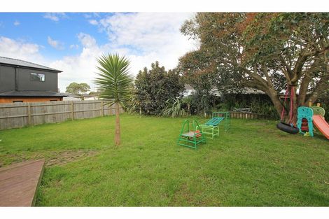 Photo of property in 7 Gambare Place, Wattle Downs, Auckland, 2103