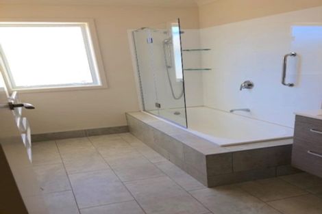 Photo of property in 5 Matai Street, Waikanae, 5036