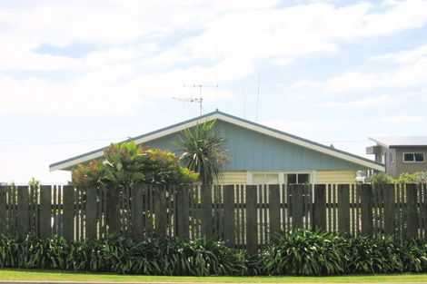 Photo of property in 1133 Papamoa Beach Road, Papamoa Beach, Papamoa, 3118