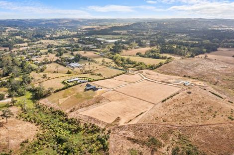 Photo of property in 101 Wintour Road, Waimauku, 0881