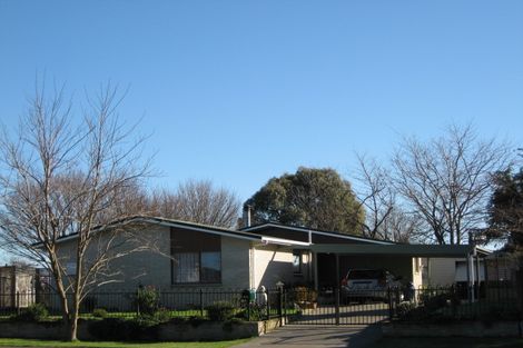 Photo of property in 15 Kaweka Place, Havelock North, 4130