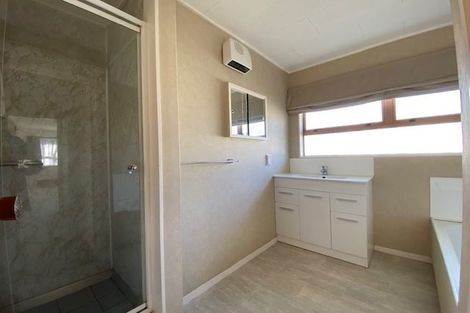 Photo of property in 1/3 Church Road, Taradale, Napier, 4112