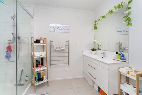Photo of property in 19/9u Surrey Street, Tawa, Wellington, 5028