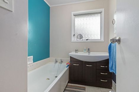 Photo of property in 7b Crescent Court, Melville, Hamilton, 3206