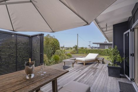 Photo of property in 55 Hornsea Road, Tairua, 3508