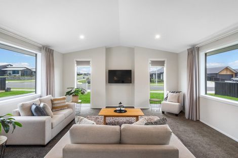 Photo of property in 52 Oak Ridge Drive, Te Awamutu, 3800