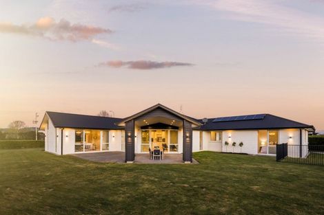 Photo of property in 129 Saint Kilda Road, Cambridge, 3434