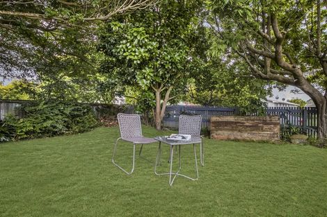 Photo of property in 15 Birdwood Road, Pukekohe, 2120