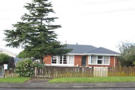 Photo of property in 6 Clayton Road, Manurewa, Auckland, 2102