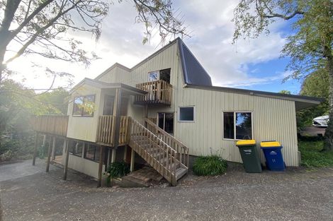 Photo of property in 11 Glenbush Place, Birkenhead, Auckland, 0626