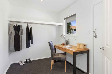 Photo of property in 4 Farnham Place, Ilam, Christchurch, 8041