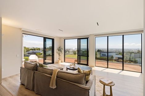 Photo of property in 8 Caldberg Close, Westmorland, Christchurch, 8025