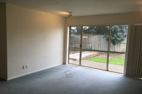 Photo of property in 35 Calypso Way, Unsworth Heights, Auckland, 0632