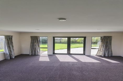 Photo of property in 22 Maghera Drive, East Tamaki Heights, Auckland, 2016