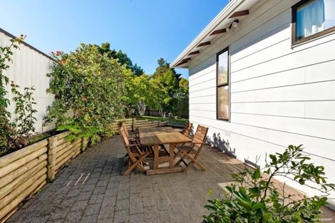 Photo of property in 44 Hiwihau Place, Glenfield, Auckland, 0629