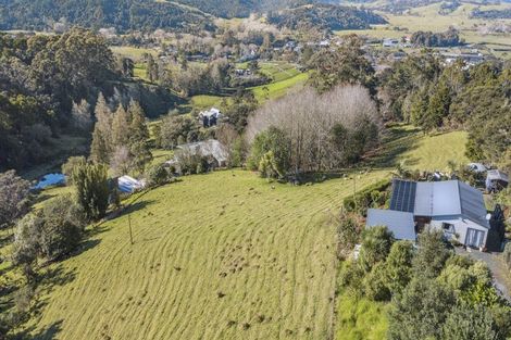 Photo of property in 82 Pinchgut Road, Kaukapakapa, 0873