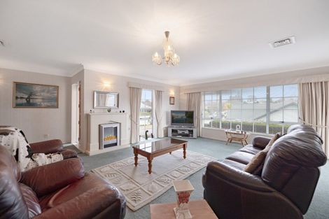 Photo of property in 31 Buckingham Place, Bethlehem, Tauranga, 3110