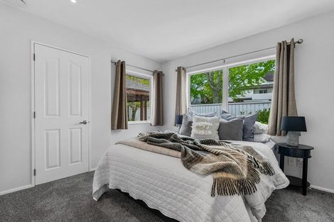 Photo of property in 5 Oystergrove Road, West Harbour, Auckland, 0618