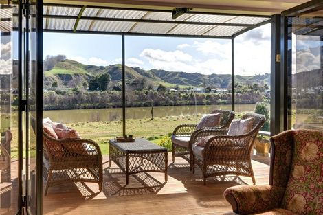 Photo of property in 39 Riverbank Road, Okoia, Whanganui, 4573