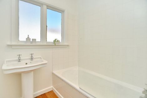 Photo of property in 52 Malcolm Avenue, Beckenham, Christchurch, 8023