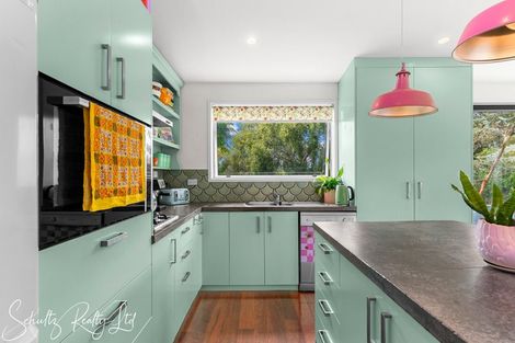 Photo of property in 37 Willow Lane, Maungaturoto, 0588